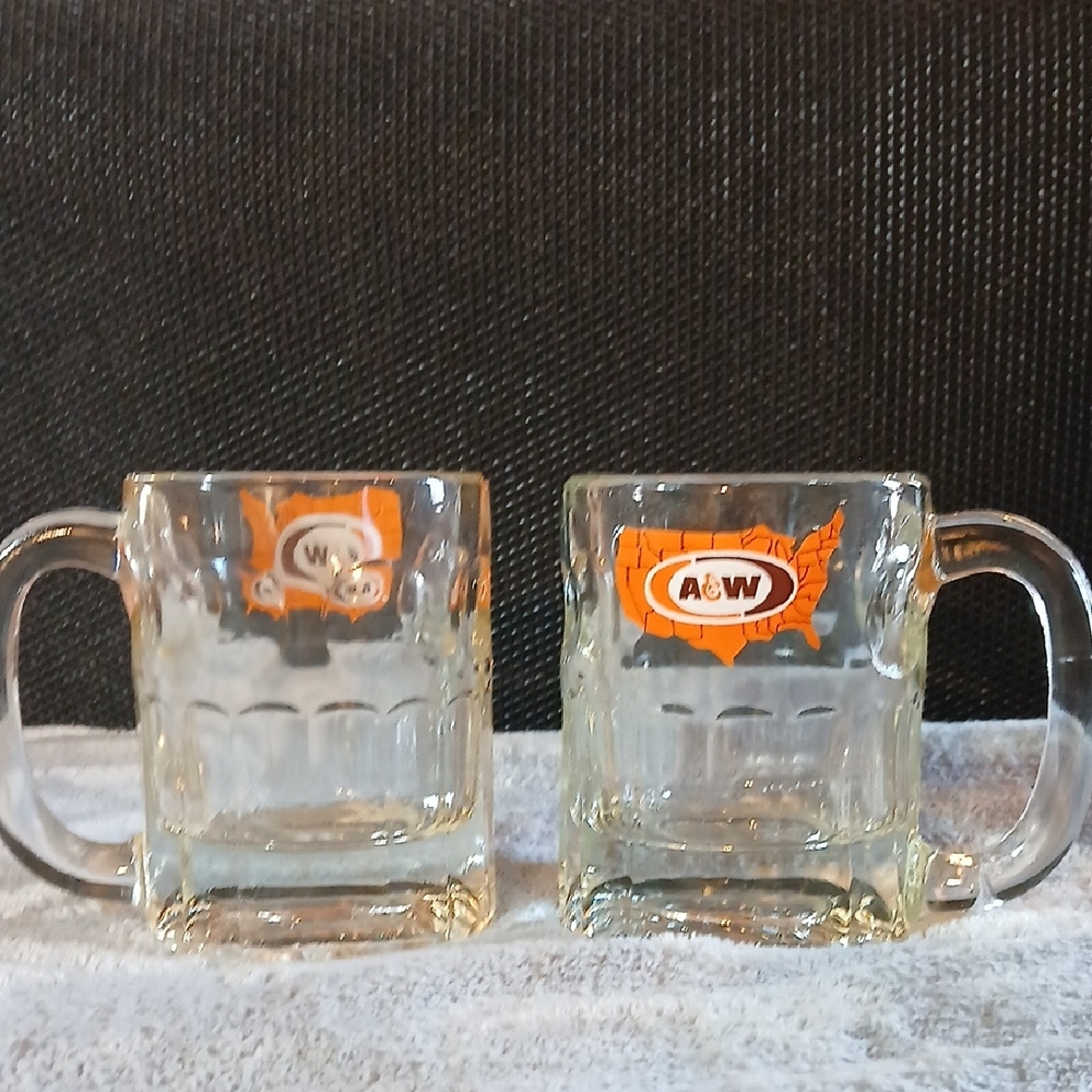 Vintage A & W Root Beer Clear Glass Mugs - Set of 2 - Picture 1 of 8